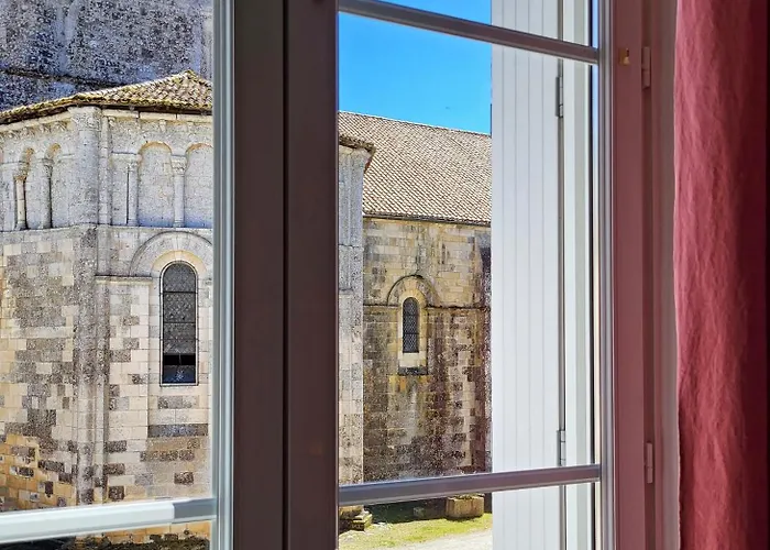 Bed & Breakfast Nuit A La Clouere *